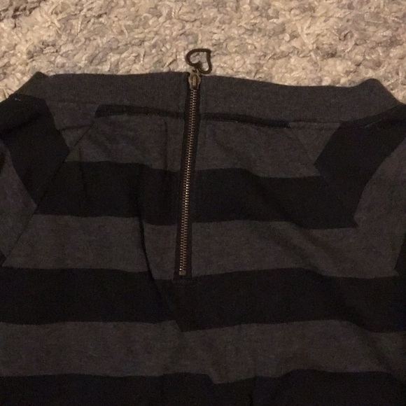 🌺Roxy Sweatshirt - Picture 4 of 4